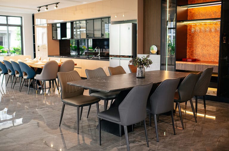 modern-showroom-pan-1