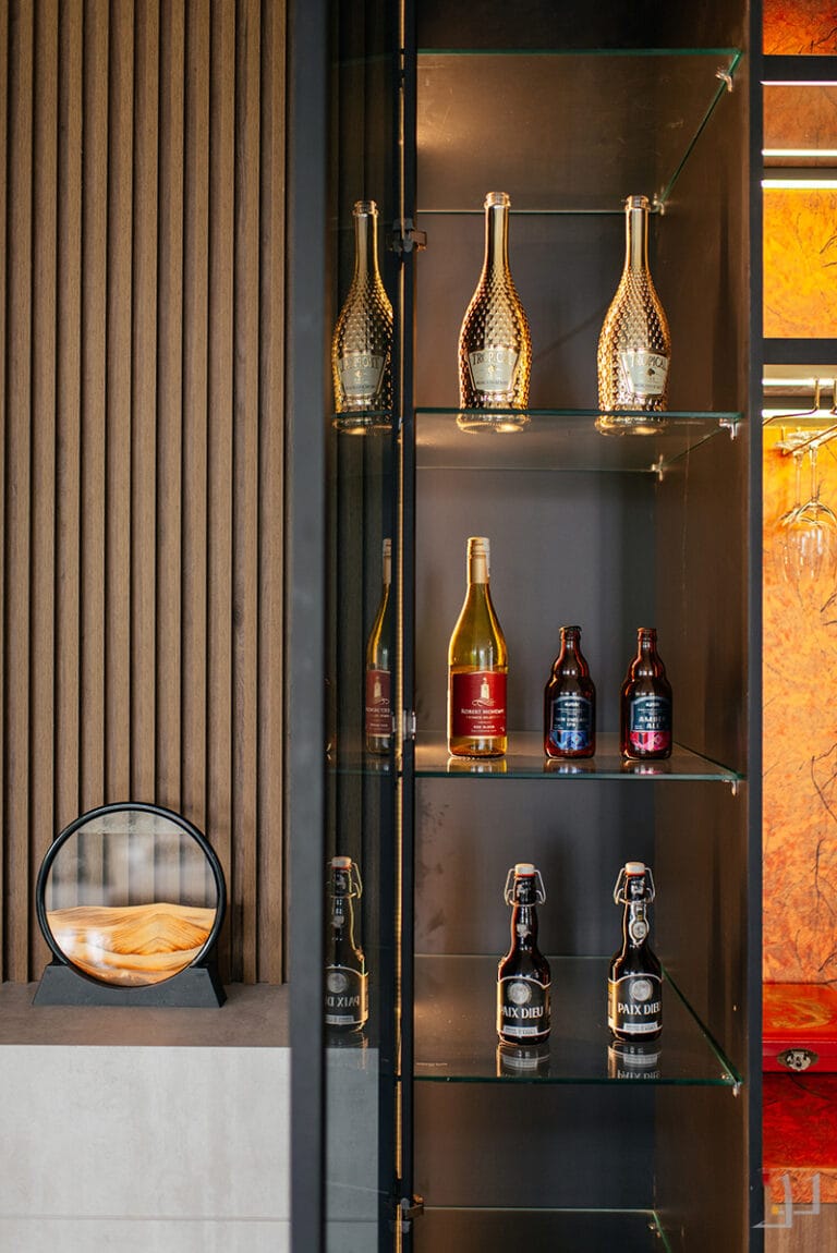 modern-showroom-pan-2